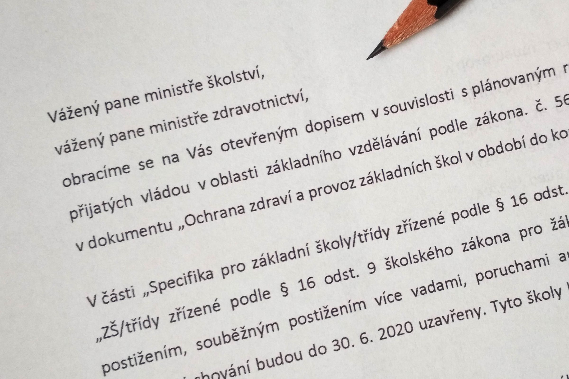 Děti úplňku – otevřený dopis ministrovi školství a zdravotnictví, koronavir, děti s PAS